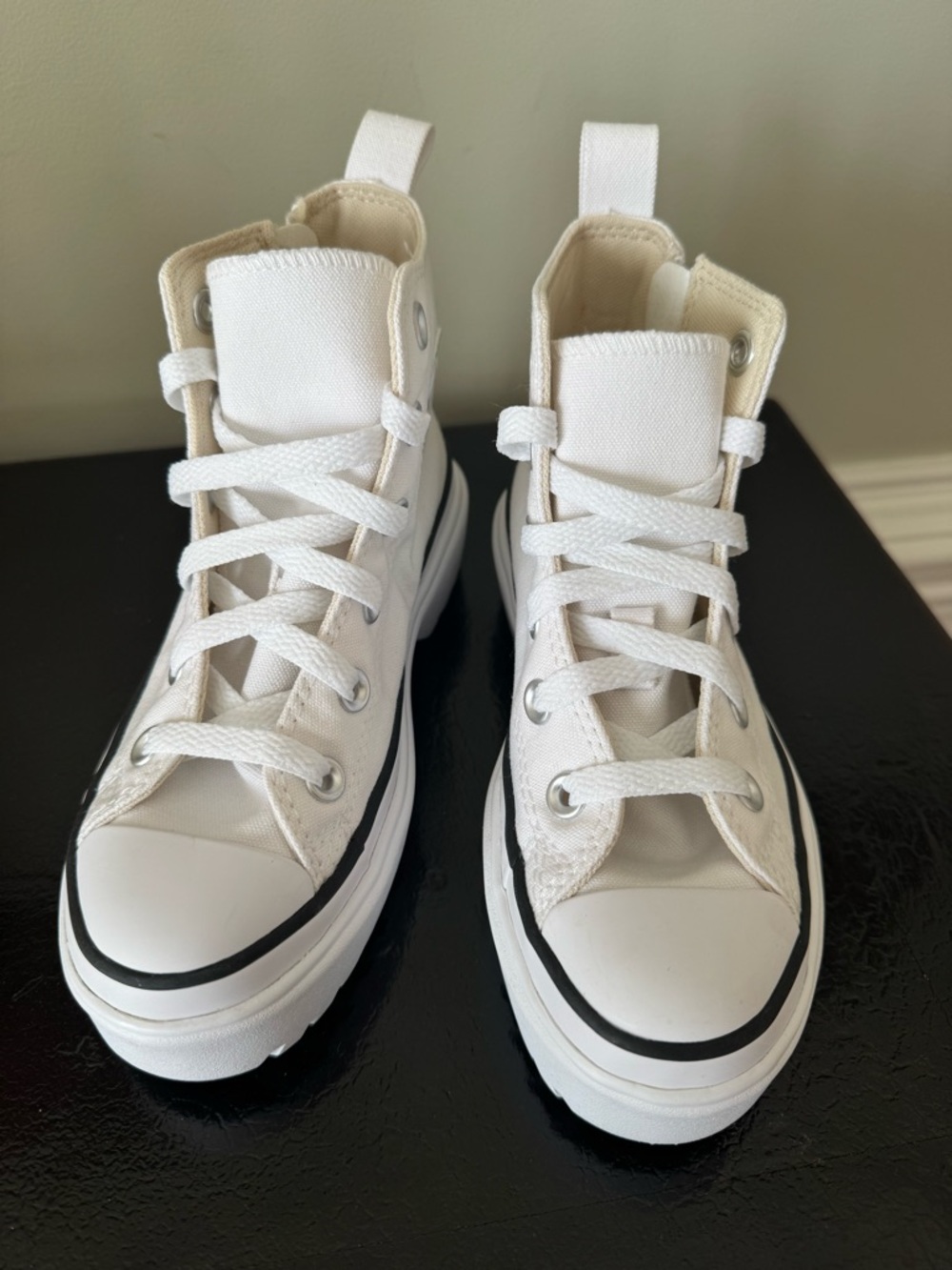 Chuck Taylor® All Star® Lugged Lift Platform Canvas Youth 13.5 NIB - Picture 3 of 10